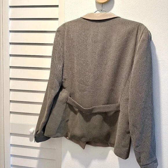 Vintage Armani Collezioni Gray Taupe Blazer Worn 1x Size EU 46 / US L